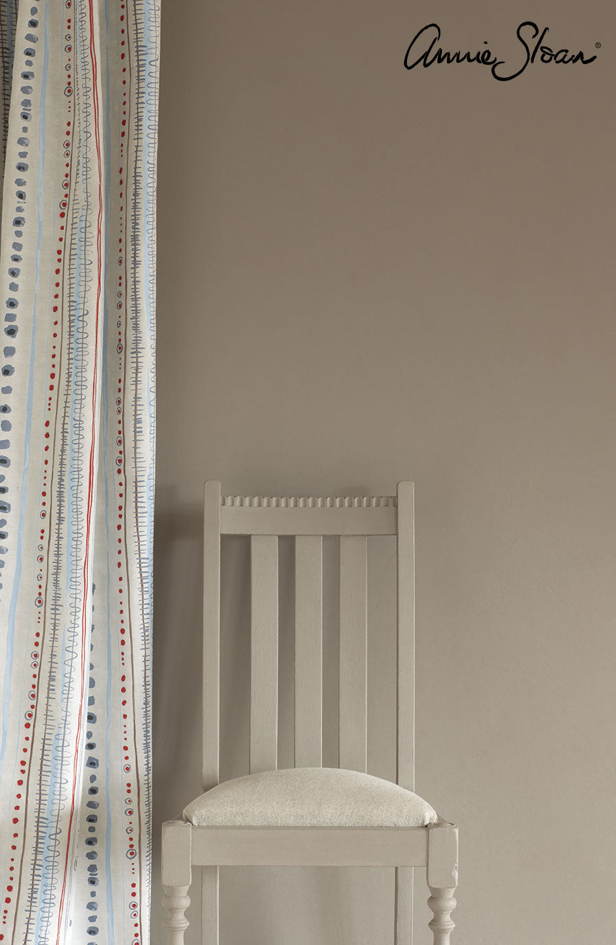French-Linen-Wall-Paint-by-Annie-Sloan-lifestyle-Piano in Old Violet curtain, Linen Union in Old White + French Linen seat cushion image 1